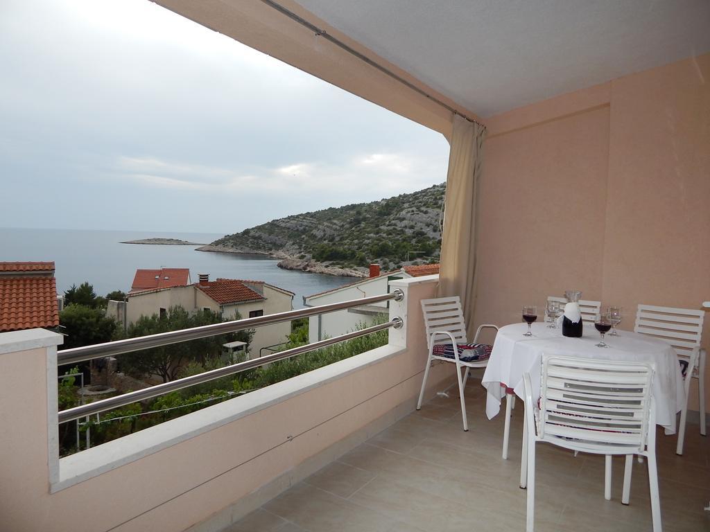 Apartments Nedjeljka Ražanj Стая снимка