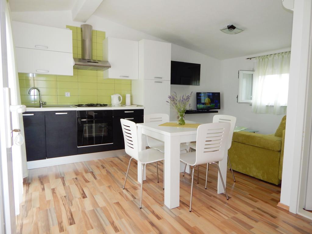 Apartments Nedjeljka Ražanj Екстериор снимка