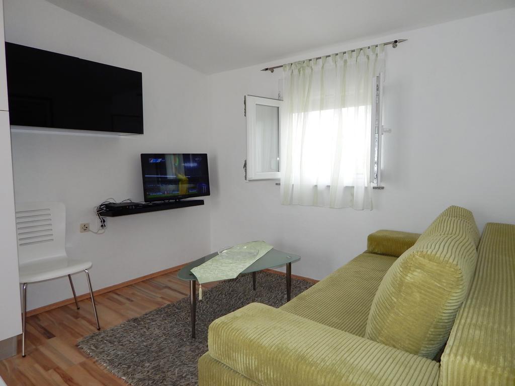 Apartments Nedjeljka Ražanj Екстериор снимка