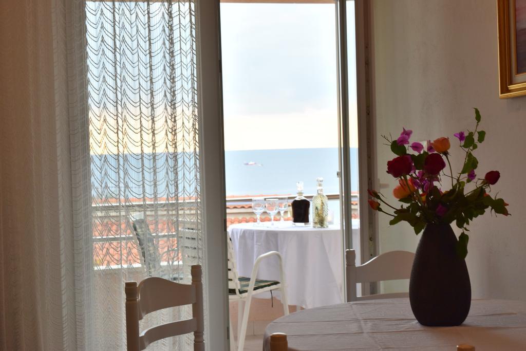 Apartments Nedjeljka Ražanj Стая снимка